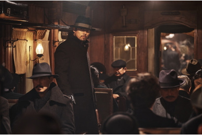 ヒョンビン＆リリー・フランキーが撮影ふり返る『ハルビン』対談コメント映像 画像