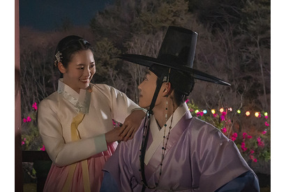 『主役の初体験、私が奪っちゃいました』ソヒョンとオク・テギョンのオフショットに胸キュン 画像