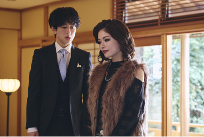 小芝風花“美紗”のド派手メイクに横山裕“友也”驚愕…「私の夫と結婚して」5＆6話で物語はさらに加速 画像