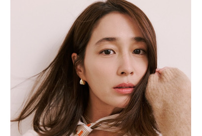 “『イカゲーム』俳優の妻”イ・ミンジョン、優雅に秋を先取り…近距離ショットで際立つ美貌【PHOTO】 画像