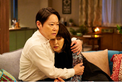 「不穏な空気」「怖い」阿部サダヲ“幸太郎”と松たか子“ネルラ”夫婦の抱擁にシリアスな声上がる…「しあわせな結婚」2話 画像