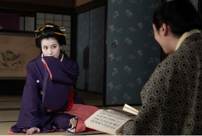 「画面に釘付け」「見惚れてしまいました」橋本愛の“芸者姿”が大反響「べらぼう」 画像