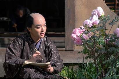 「さりげなくすごい演出」染谷将太“歌麿”が描こうとした花に視聴者注目…「べらぼう」30話 画像