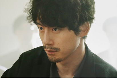 坂口健太郎演じる主人公と将棋の出会い、激動の人生映す『盤上の向日葵』場面写真 画像