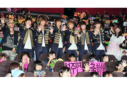 韓流人気グループ「BOYFRIEND」と一緒にダンスに観客熱狂！　「愛してる」に悲鳴 画像
