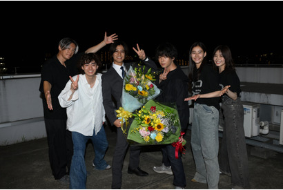 高橋海人＆中村倫也＆井浦新ら「DOPE 麻薬取締部特捜課」笑顔のクランクアップ 画像