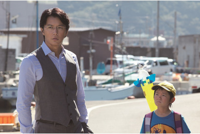 『真夏の方程式』土曜プレミアムで今夜放送 福山雅治“湯川”が挑む真夏の謎 画像