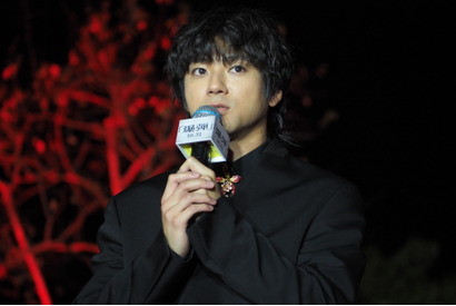 山田裕貴「『爆弾』はとにかく面白い！」染谷将太も賛同「自分が出ていなかったら嫉妬する」 画像