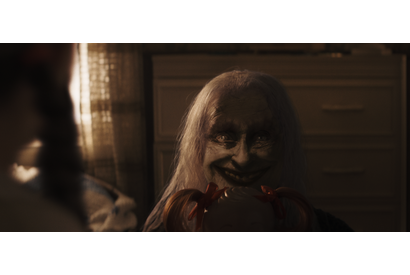 “ポスト・アナベル”恐怖のスージー人形降臨『死霊館 最後の儀式』本編映像第2弾 画像