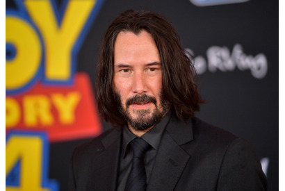 キアヌ・リーブス、駆け出しの頃に「K・C・リーブス」名で一瞬活動 芸名候補には「チャック・スパダイナ」も 画像