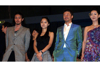 【ヴェネチア映画祭レポートvol.05】総勢10名！　浅野忠信らレッドカーペット 画像