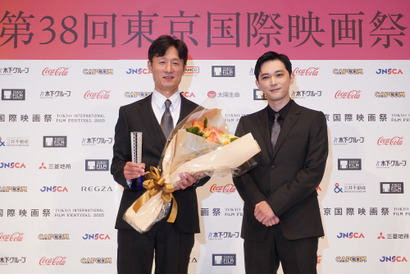 吉沢亮がサプライズ祝福！第38回TIFF黒澤明賞受賞の李相日監督「もう女形の背中じゃない」「ようやく役が抜けてホッと」 画像