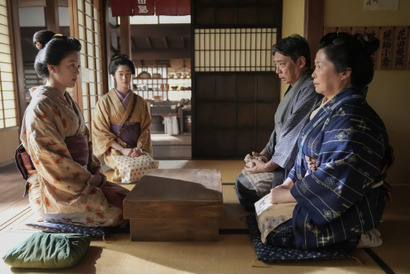 「ばけばけ」第32回あらすじ・場面写真　ヘブンの家に向かうトキを花田旅館の面々が出迎える…11月11日放送 画像