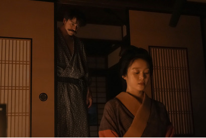 「ばけばけ」第33回あらすじ・場面写真　ヘブンに手を引かれ、ラシャメンとしての役割が来たと固まってしまうトキ…11月12日放送 画像