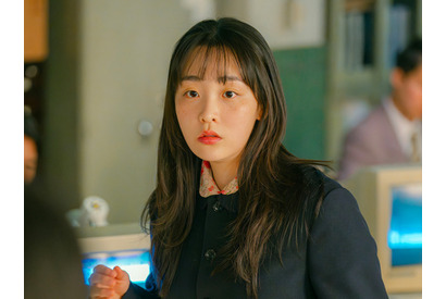 韓国ソウルの街にあふれるドヤ顔の“オ主任”。今最も熱い『テプン商事』主演キム・ミンハ 画像