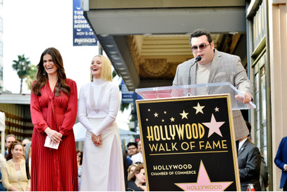 『アナと雪の女王』吹き替え声優クリスティン・ベル、イディナ・メンゼルら、シリーズ第3弾＆第4弾のギャラは破格の94億円!? 画像