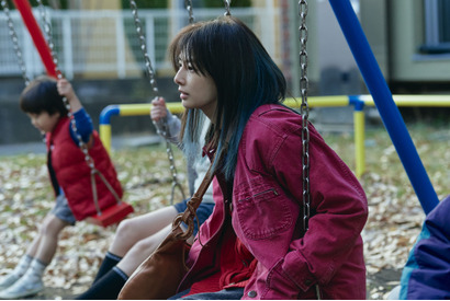 北川景子、笑顔と涙のクランクアップ　森田望智も「泣いちゃう！」『ナイトフラワー』メイキング映像到着 画像