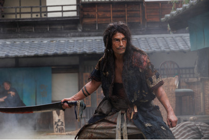 「素敵な相思相愛」「穏やかで仲良し」伊藤英明、まさかのネタバレ？「イクサガミ」玉木宏＆染谷将太と推しキャラ発表 画像