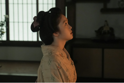 髙石あかり“トキ”が語ろうとした怪談「鳥取の布団」がトレンド入り！「結界を超えるような演出」“敷居”のシーンにも注目集まる「ばけばけ」 画像