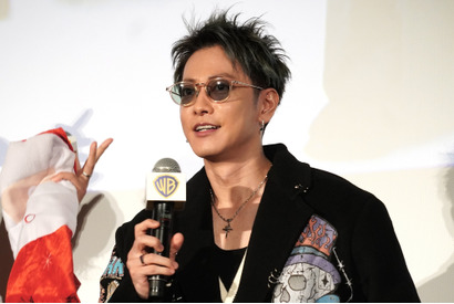 佐藤健“独身”イジられ「確かに孤独」と自虐！主演作『るろうに剣心』がワーナー・ブラザース映画ファンフェスの最後を飾る 画像