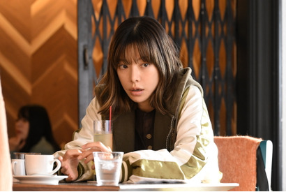 「最初から知ってて近づいた？」桜井ユキ“紗春”に浮上した疑惑に視聴者ざわめく…「夫に間違いありません」第5話 画像
