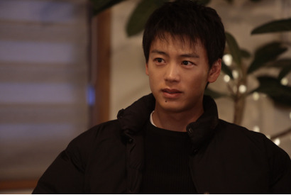 「それが、拳銃を隠した理由だったのか？」竹内涼真“淳一”の秘密に視聴者衝撃、江口のりこ“南良”の仮眠姿も話題を呼ぶ…「再会～Silent Truth～」5話 画像