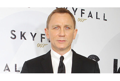 ロンドン五輪でボンドに扮してパラシュートで登場したスタントマンが事故死 画像