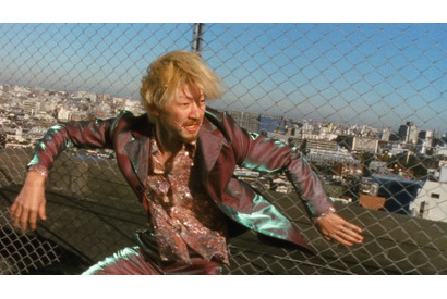 浅野忠信“垣原”ら、個性的キャラクターが次々登場　伝説のバイオレンス・アクション『殺し屋１ 4K』本予告 画像