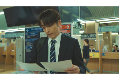 身に覚えのない結婚が発覚…高橋一生主演『ラプソディ・ラプソディ』本編映像 画像