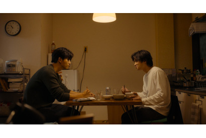 橋本愛＆水上恒司＆安田顕ら「ソウルメイト」出演　“イソテギョン”磯村勇斗×テギョンの食卓カット公開 画像