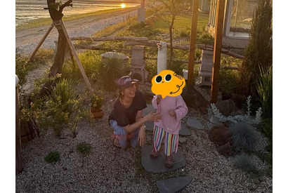 女優ソン・イェジン、すっかり成長した息子との“幸せな思い出”を公開【PHOTO】 画像