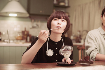 杉咲花＆多部未華子がもぐもぐパフェタイム「クロエマ」特別映像が公開 画像