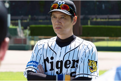 阪神の元監督、金本知憲を演じた俳優は？『栄光のバックホーム』豪華キャストを振り返り 画像