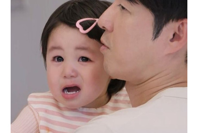 「パパ痛い？」嘘泣きのパパを感涙させた、愛息ハルくんの“優しすぎる”行動とは？ 画像