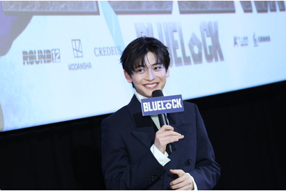 高橋文哉、台湾で初出しエピソードを披露「8LOOMのメンバーのうち5人くらいと…」『ブルーロック』 画像