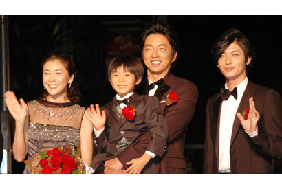 【東京国際映画祭レポートvol.01】大沢＆玉木握手攻めのレッドカーペットで開幕 画像