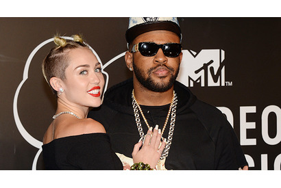 マイリー・サイラス、婚約解消後は音楽プロデューサーと交際中!? 画像