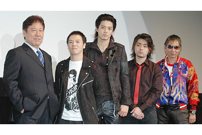 【東京国際映画祭レポートvol.27】小栗旬と山田孝之の殴り合いに女性ファン熱狂 画像