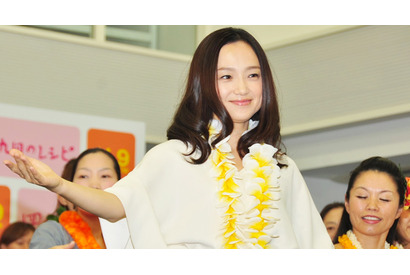 永作博美、観客50名と一緒に久々のフラダンスで「心が洗われた気持ち」 画像