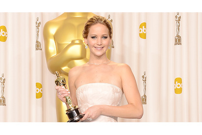 ジェニファー・ローレンス、オスカー像の保管場所を忘れる 画像