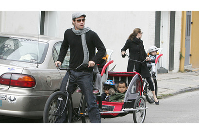 ブランジェリーナ一家、クリスマス休暇にニューオーリンズでサイクリング 画像