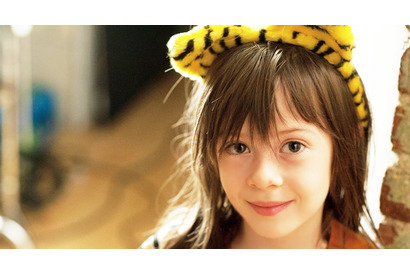 映画『メイジーの瞳』で“心のデトックス”…“健気過ぎる少女”に大人たち胸キュン！ 画像