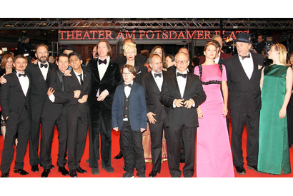 ウェス・アンダーソン最新作がベルリンでプレミア上映！　レイフ・ファインズら豪華俳優大集合 画像