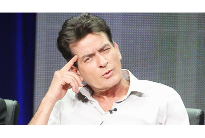 チャーリー・シーン、婚約者は既婚だった 画像