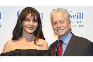 キャサリン・ゼタ＝ジョーンズ＆マイケル・ダグラス夫妻、モンテ・クリスト・アワーズに2人で出席 画像