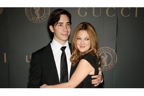 ドリュー・バリモアが、ケニアの子供たちのために100万ドルを寄付 画像