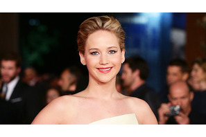 ジェニファー・ローレンス、FHM誌の「最もセクシーな女性」に 画像