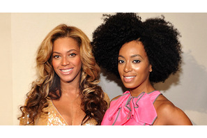 ビヨンセの妹ソランジュ、 義兄ジェイ・Zに殴る蹴るの暴力を振るう 画像