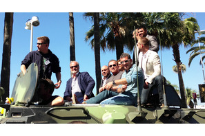 【カンヌ国際映画祭】スタローン＆ハリソン・フォードら『エクスペ』俳優、装甲車で登場 画像