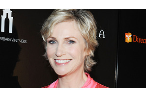 ジェーン・リンチ、同性愛者であることが“病気”に感じていたと告白 画像